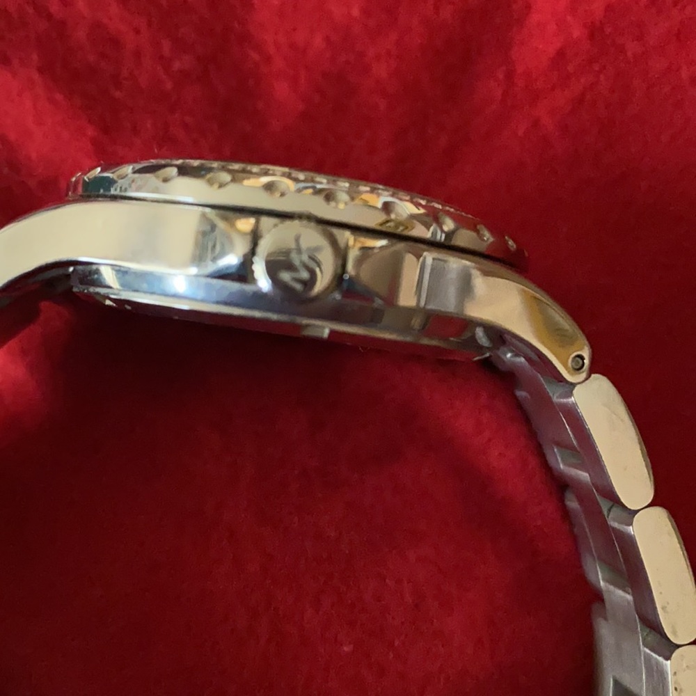 Watch - Picture 7 of 7
